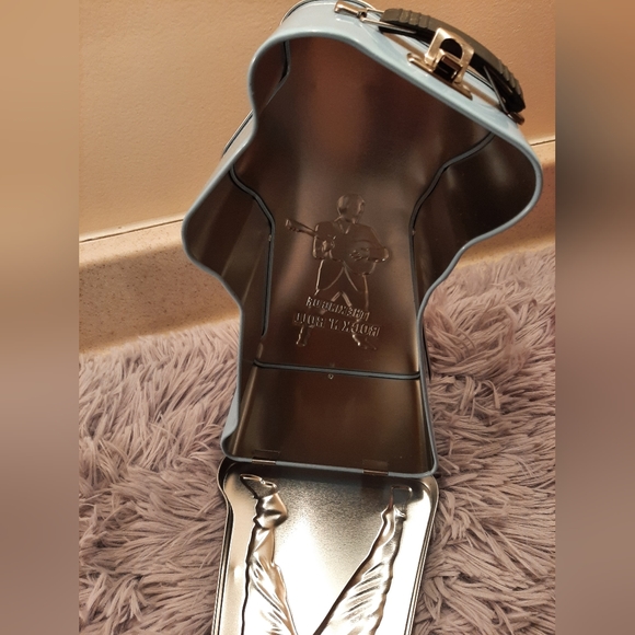 Elvis Presley Die Cut Tin Box - Picture 8 of 10